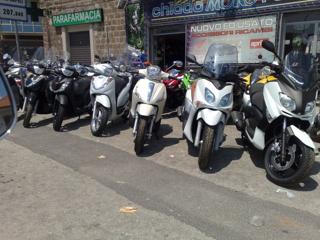 Adesivi a tema scooter in sella, Motivi esclusivi